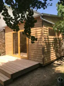 Conception d'abris de jardin personnalisés en Vendée