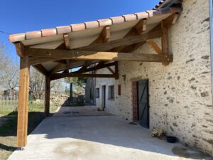 Carport en bois sur mesure en Vendée